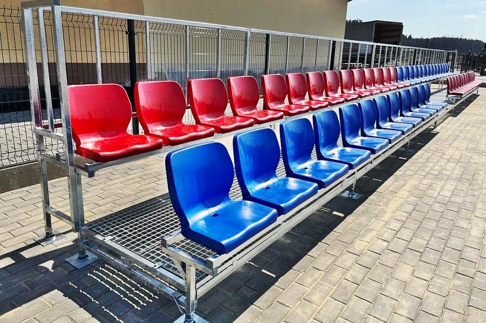 Montované tribuny  sedačky na tribuny prostar