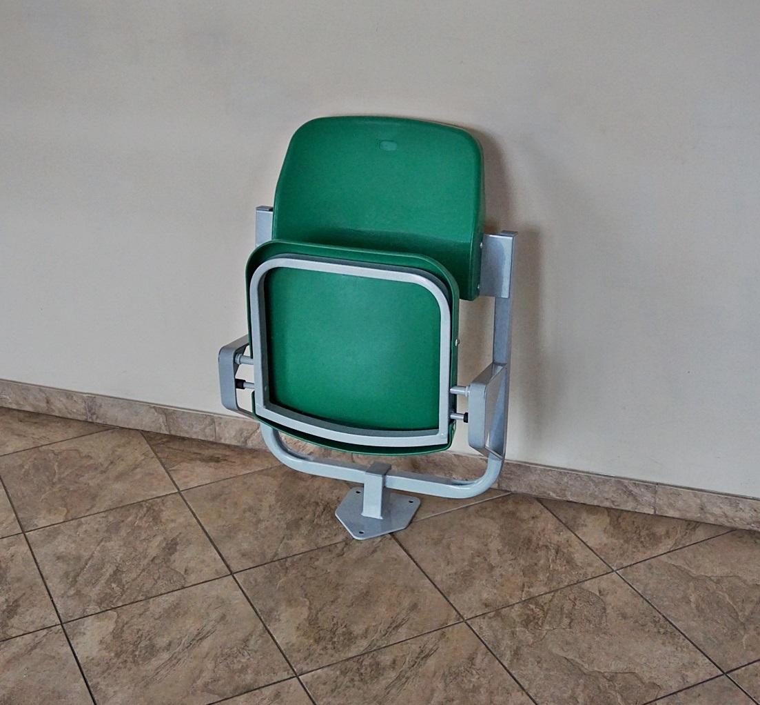 Sklopne plastové sedačky na tribuny sklopne plastove sedačky na stadiony prostar